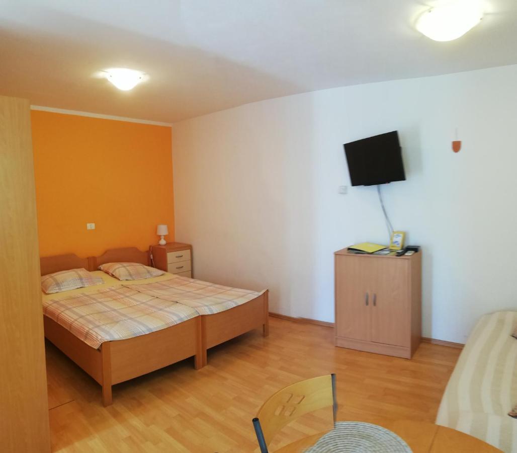 Apartma Brnistra Ginestra Κόπερ Εξωτερικό φωτογραφία